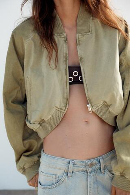 ZARA БОМБЕР ИЗ ТКАНИ С ЭФФЕКТОМ ПОТЕРТОСТИ, СВЕТЛЫЙ ХАКИ