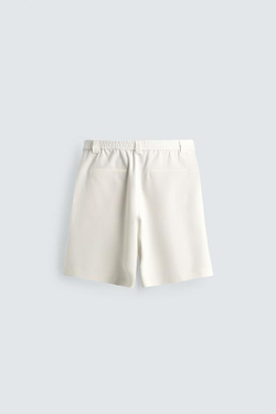 ZARA ШОРТЫ RELAXED FIT С БОКОВЫМИ СКЛАДКАМИ, ЖЕЛТОВАТО-БЕЛЫЙ
