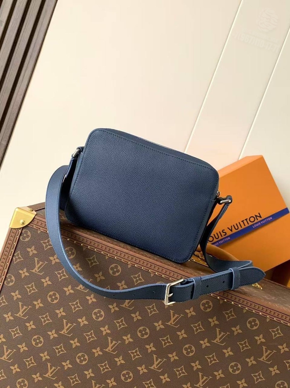 Сумка через плечо Louis Vuitton Boarding