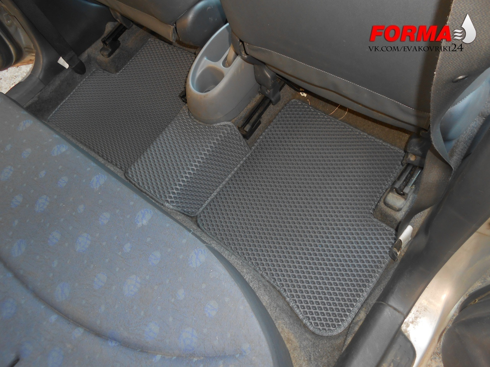Toyota Vitz 1 поколение XP10 (01.1999 - 01.2005) 5 дверей