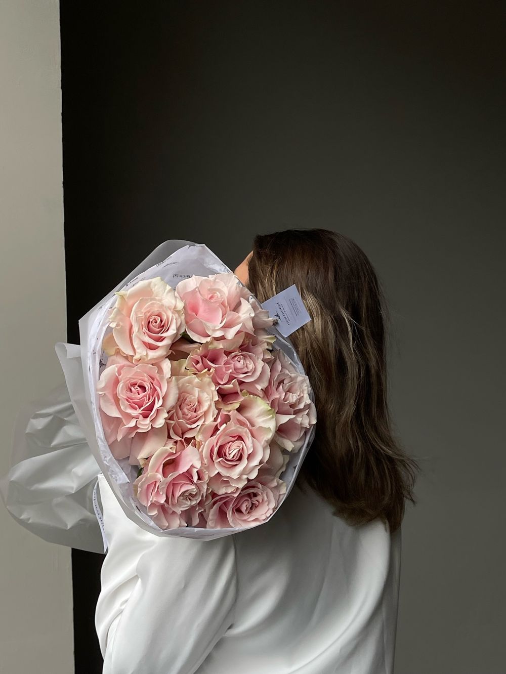 Моно букет из одноголовых роз