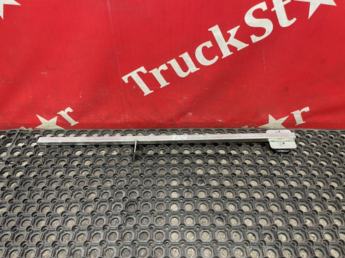 Кронштейн продолжения двери правый 2018г.