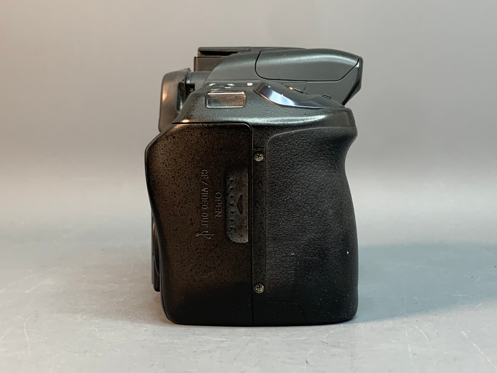 Sony A300 Kit DT 18-55mm 3.5-5.6 SAM