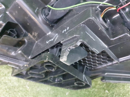 Битая Фара правая Nissan Qashqai J11 (2013-2019) галоген