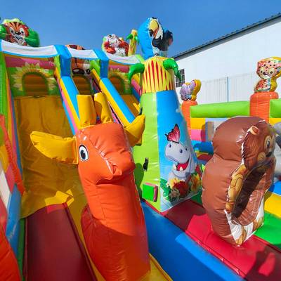 Коммерческий надувной батут «Звериная команда», 9х5х5 м