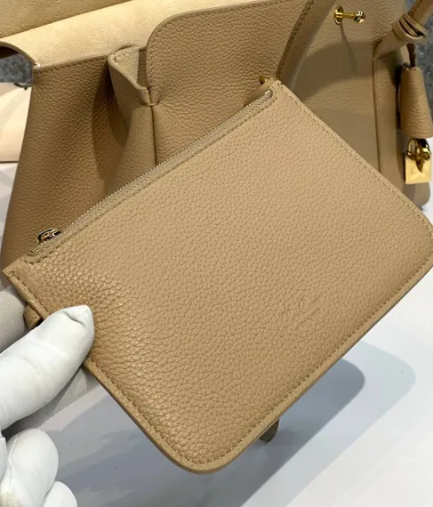 Сумка Loro Piana Loom L25 из зернистой кожи