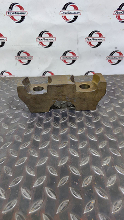 Крышка опорного катка 17A-30-16331