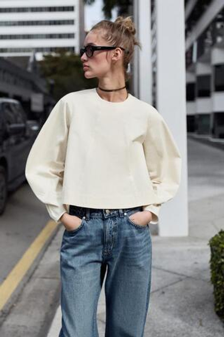 ZARA УКОРОЧЕННЫЙ ТОП С ОБЪЕМНЫМИ РУКАВАМИ, ЭКРЮ