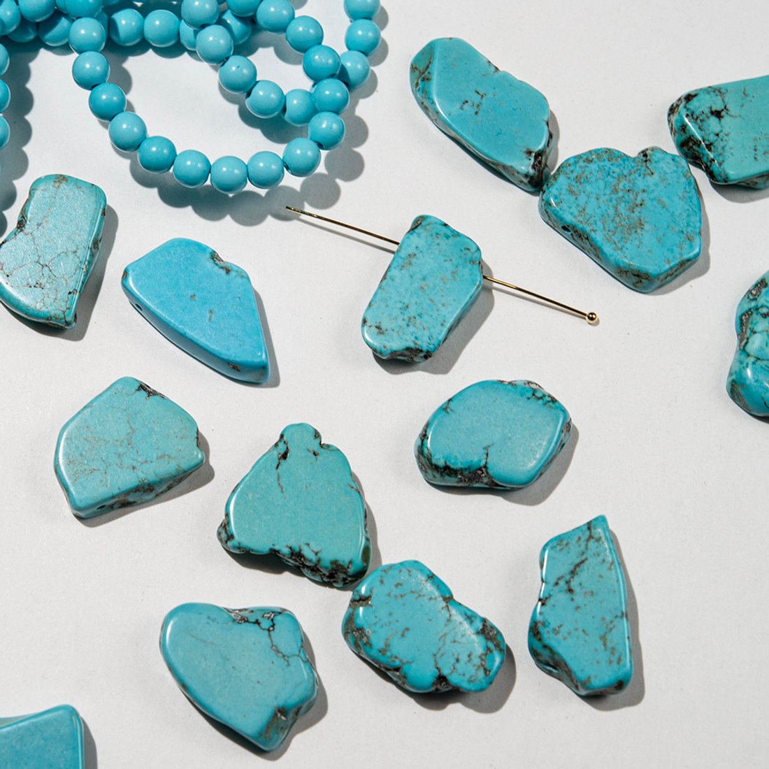 Туркенит (имитация бирюзы), смещенное отверстие, 24-29*14-22,5мм