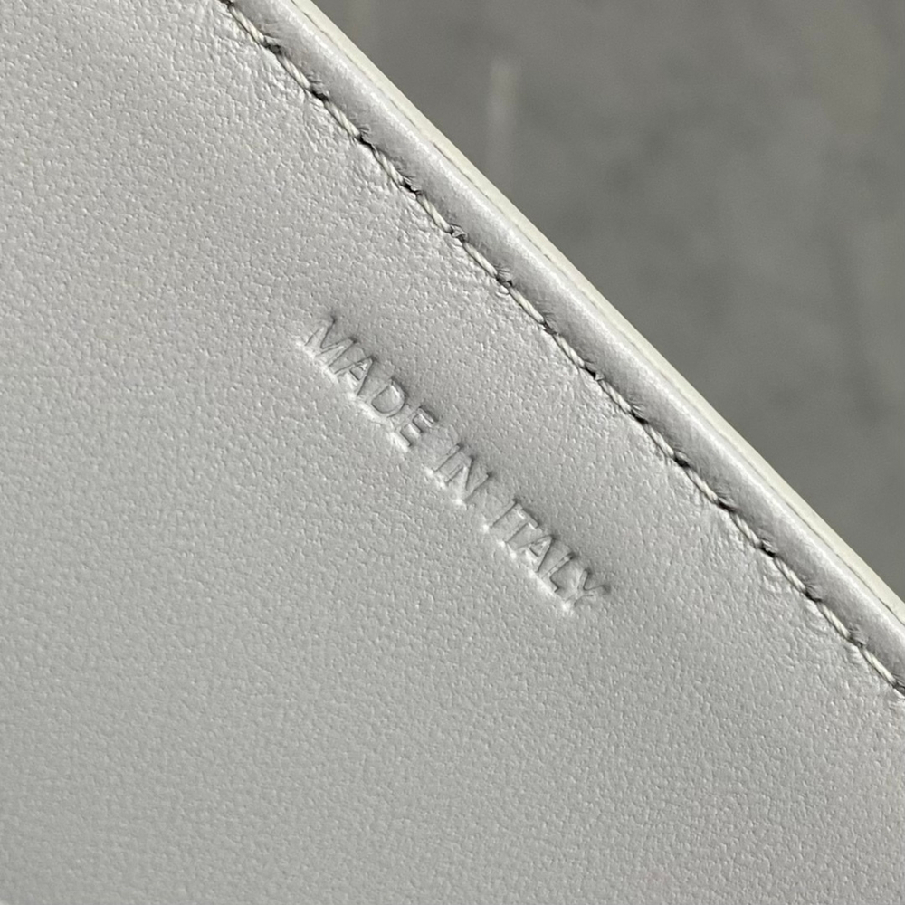 Celine Classique Triomphe Bag 22 cm
