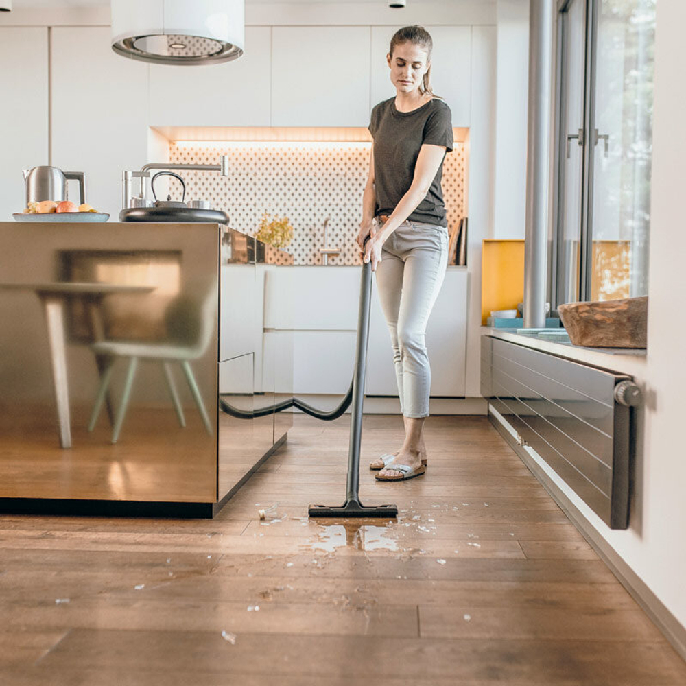 Хозяйственный пылесос KARCHER WD 3 P S V-17/4/20 (YSY) *EU 1000 Вт,17 л,шланг 2 м (1.628-190.0)