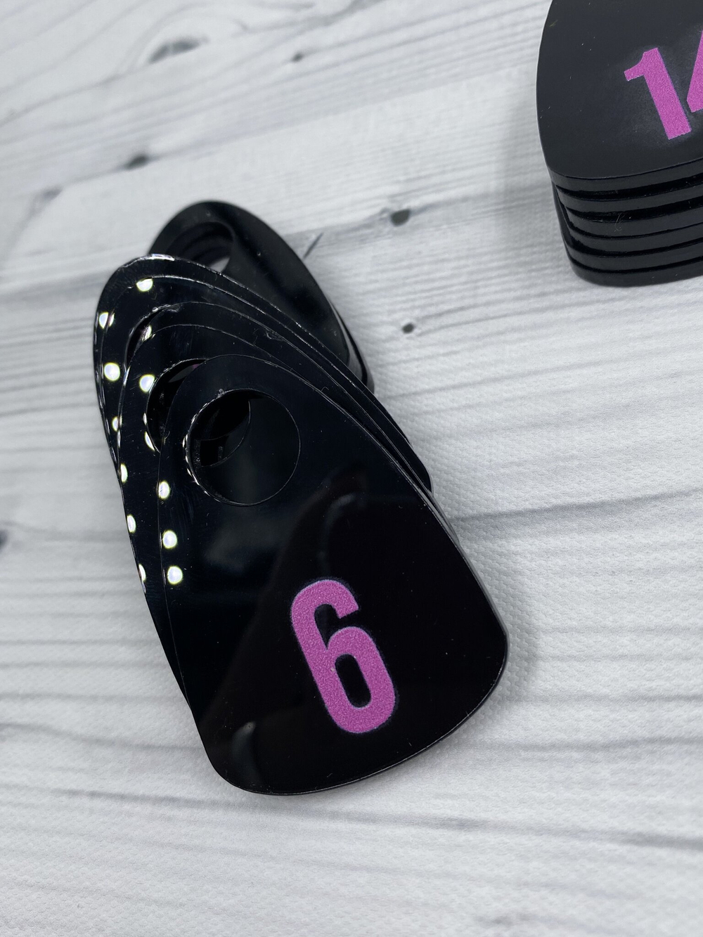 черный акрил