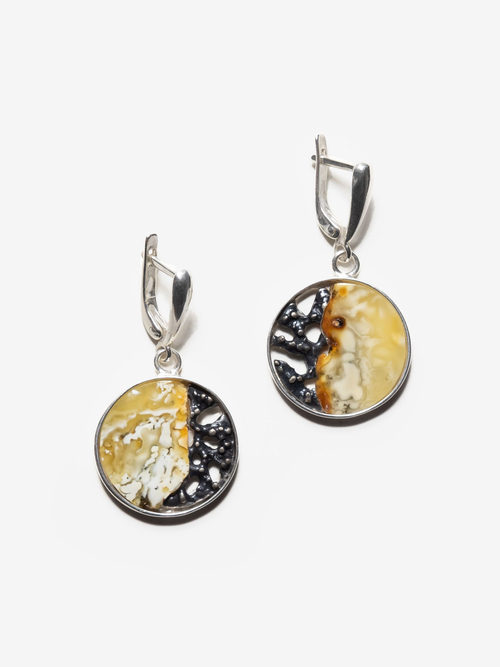 Уникальные серебряные серьги с цельным пейзажным янтарем, серебро 925 пробы