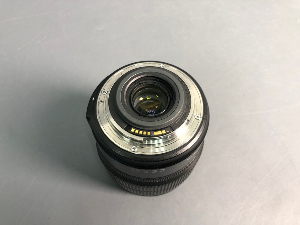 Canon 15-85mm IS USM (царапины на линзах)