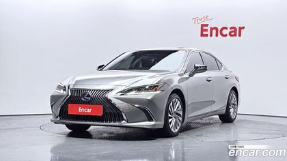 Lexus ES300h 7 Generation Executive (04.2021)