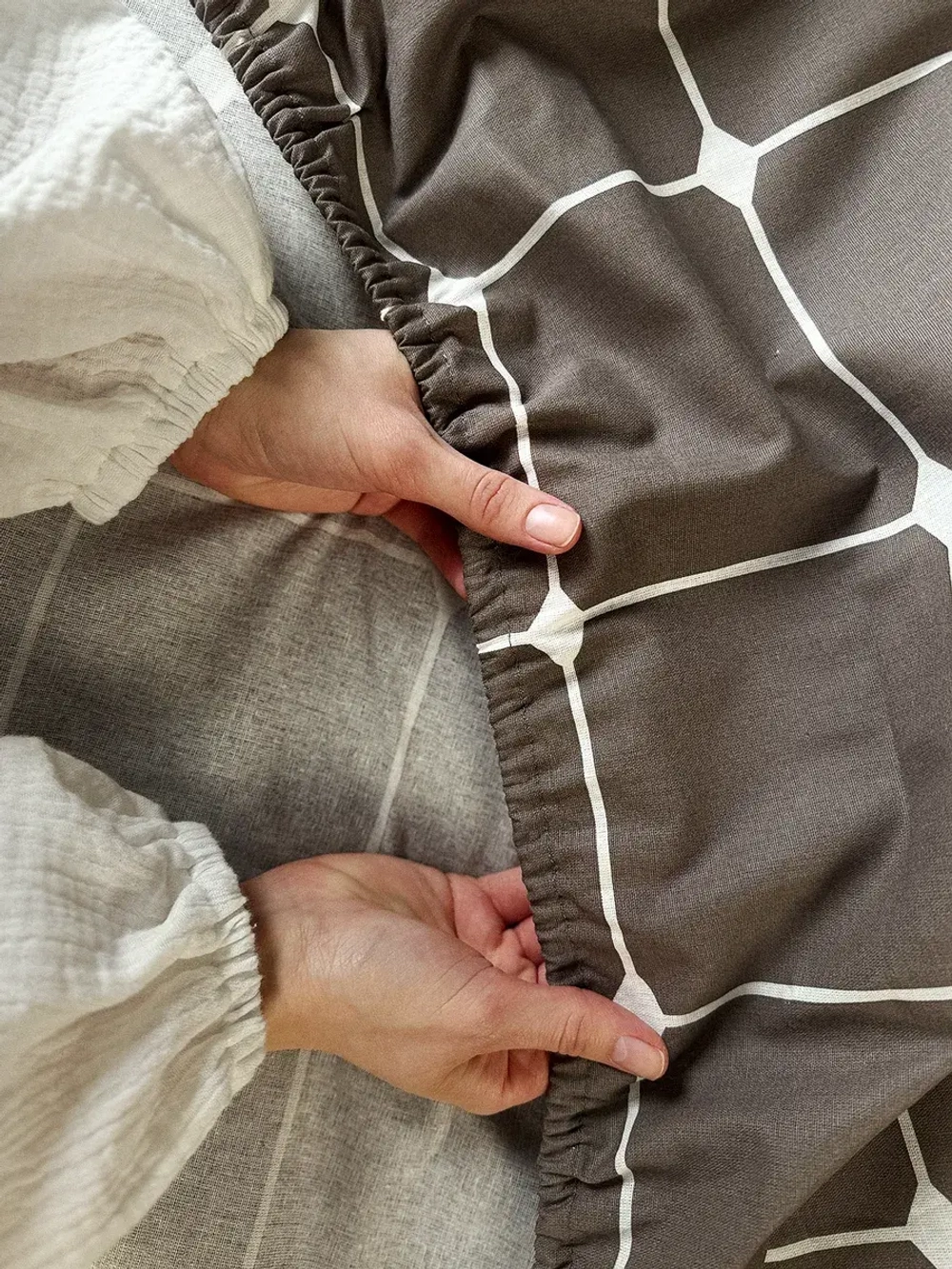 Простыня на резинке 200*160*25 SQUARE CLASSIC, 100% хлопок