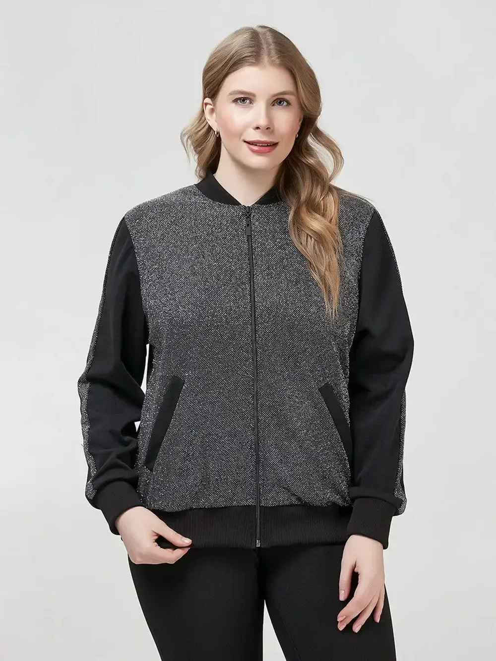 Бомбер с люрексом больших размеров на молнии летний