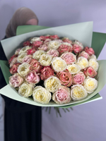 Букет из 51 пионовидной розы