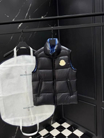 Безрукавка Moncler