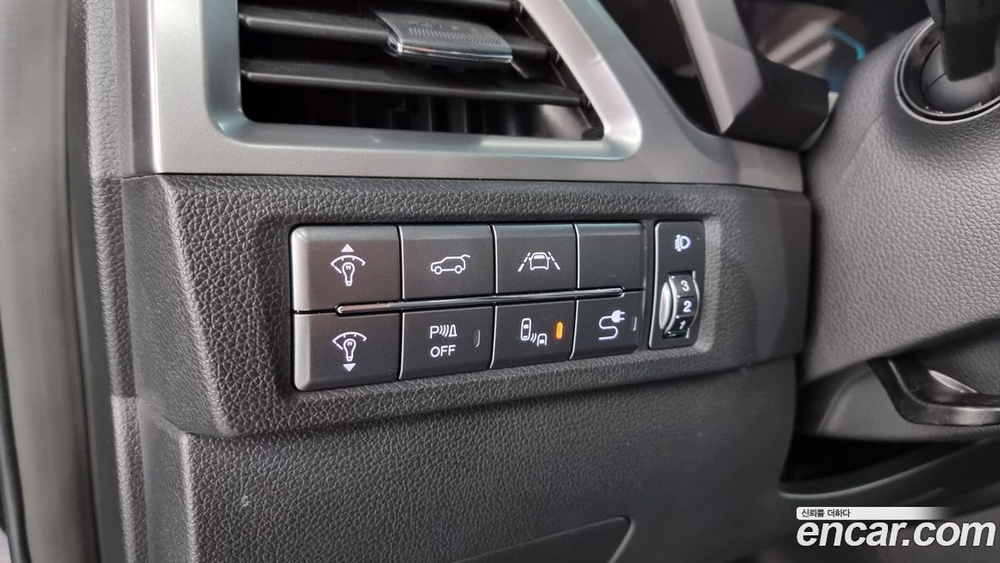 KG Mobility (Ssangyong) Beautiful Korando Бензин 1.5 2WD C5 (09.2019)