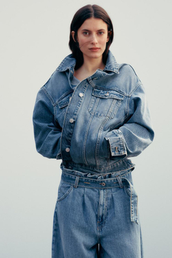 ZARA ДЖИНСЫ TRF С ВЫСОКОЙ ПОСАДКОЙ, СБОРКАМИ НА ПОЯСЕ И РЕМНЕМ, СИНИЙ