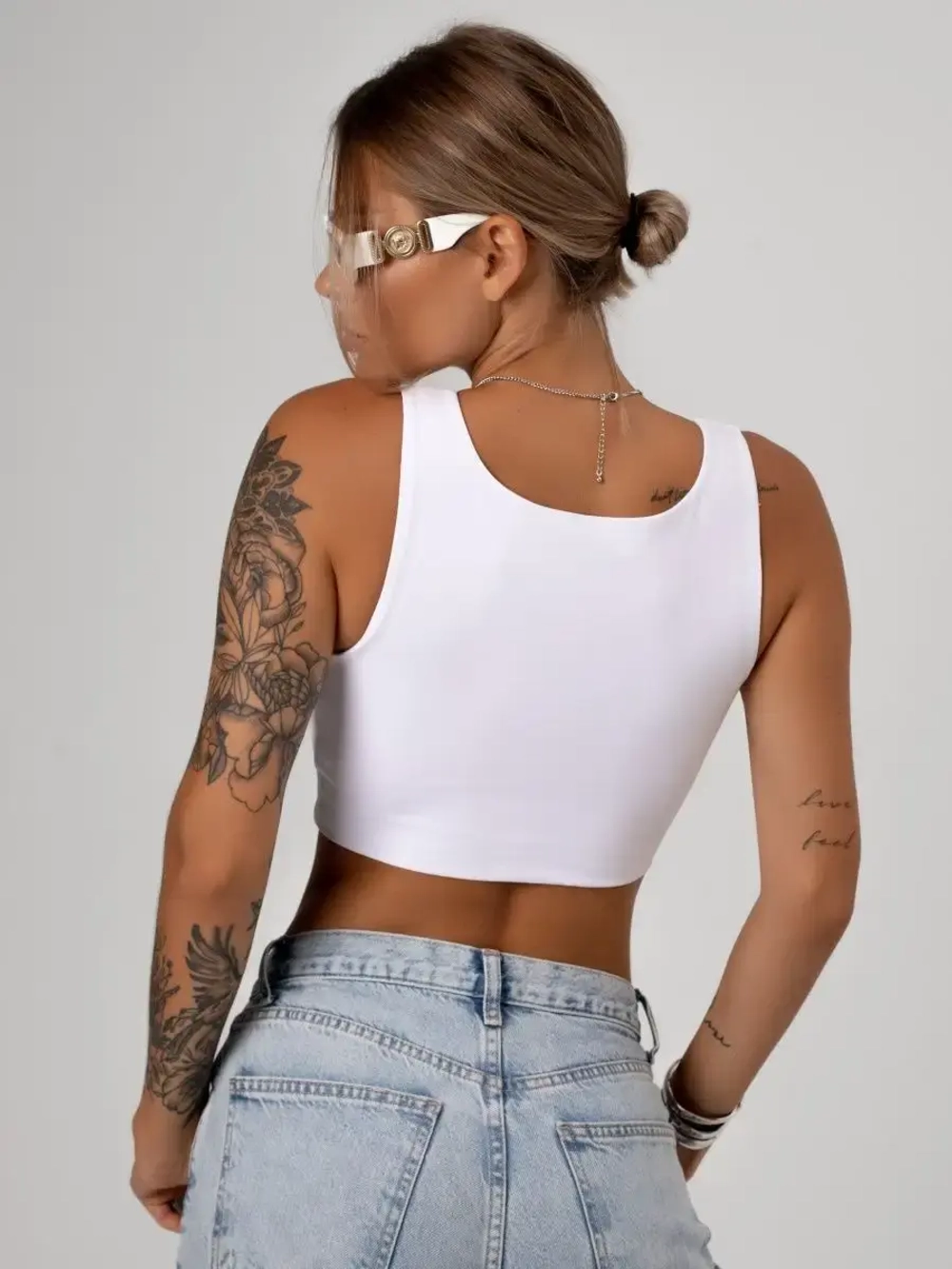 Белый кроп топ укороченный под пиджак