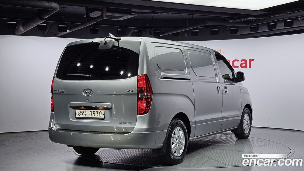 Hyundai The New Grand Starex Van 3-х местный (12.2020)