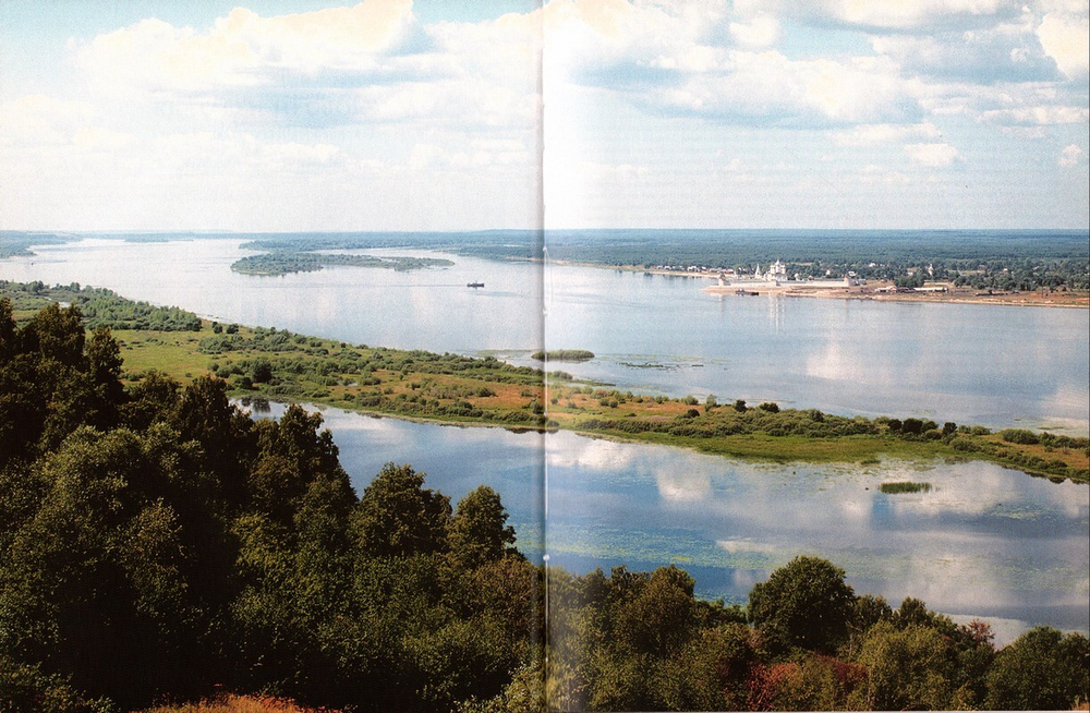 Русские монастыри. Russian cloisters. Поволжье. Альбом_УЦЕНКА