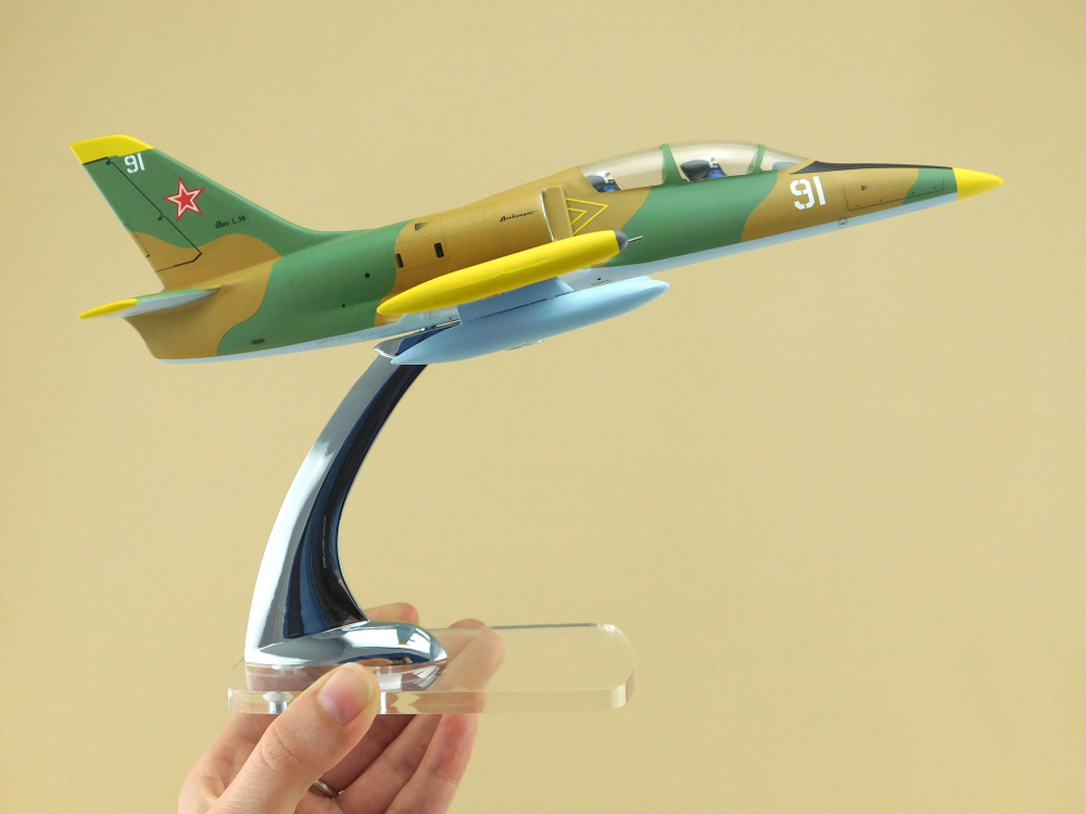 Модель самолета L-39 (М1:48, ВВС России, 91)