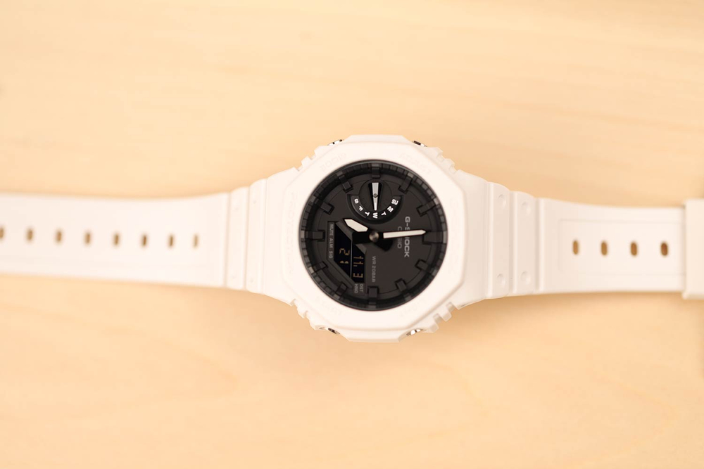 Часы Casio GA-2100-7AER