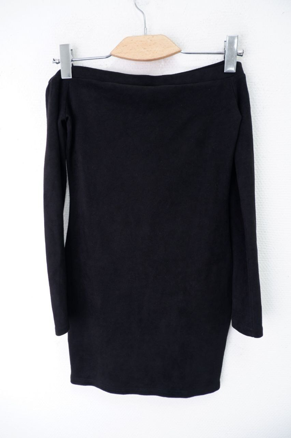 Платье лаконичное 46 размер