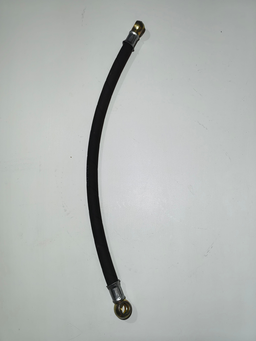 Шланг отвода масла, подвода топлива от ТНВД 27см МАЗ (толстый)