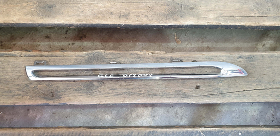 Молдинг решетки радиатора Mercedes GLC (X253) 15-19 Б/У Оригинал A2538880285