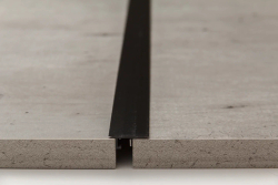 Алюминиевый порог для пола НЕПЛИНТУС UL20X6-03 Черный 20х6х2000 мм