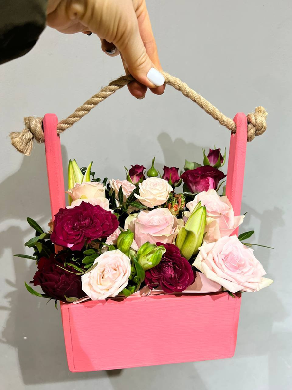 Композиция "Цветочное лукошко"