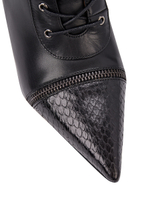 Женские кожаные ботильоны с тиснением под рептилию и шнуровкой