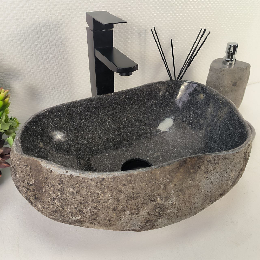 Раковина из речного камня RS-65164 44*29*15 0861