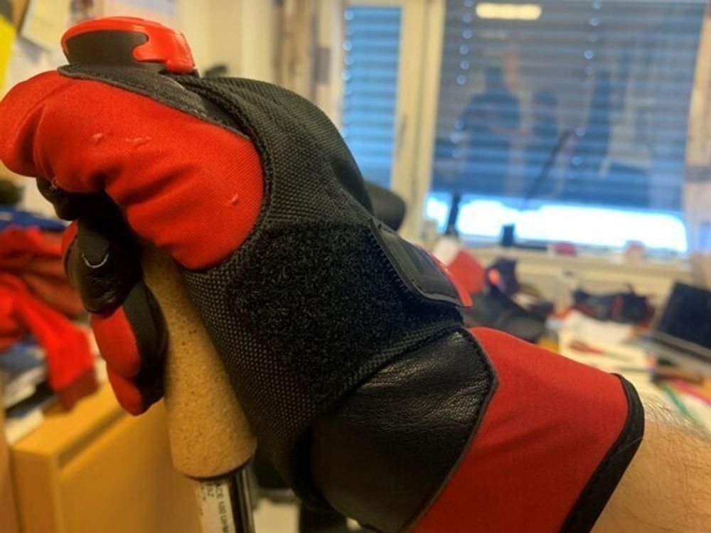 Профессиональные лыжные палки Madshus Race Speed Pole 100% карбон