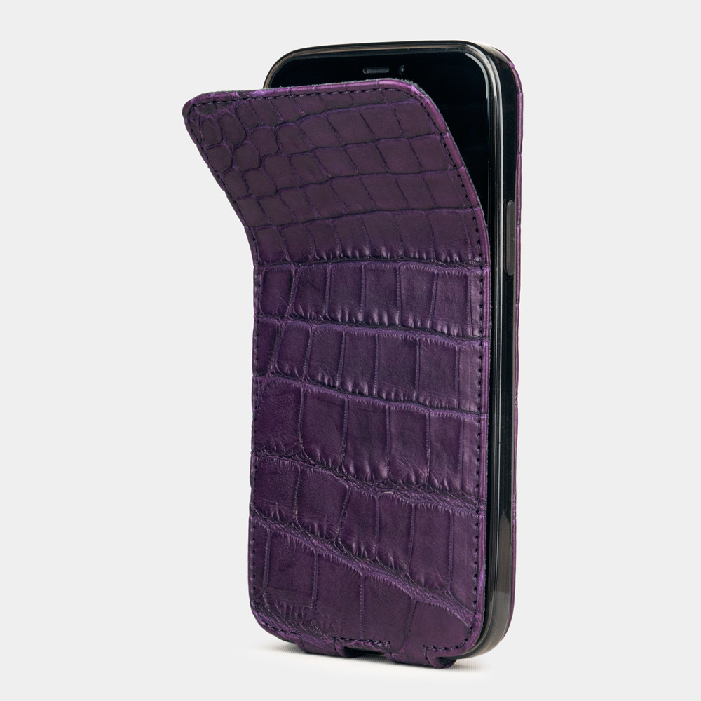 Чехол кожаный для iPhone 12/12Pro фиолетового цвета