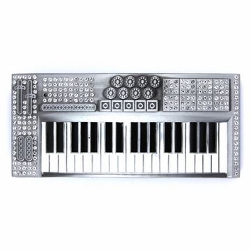 Пряжка Синтезатор