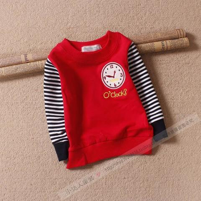 Джемпер с полосатыми рукавами и аппликацией в виде часов
