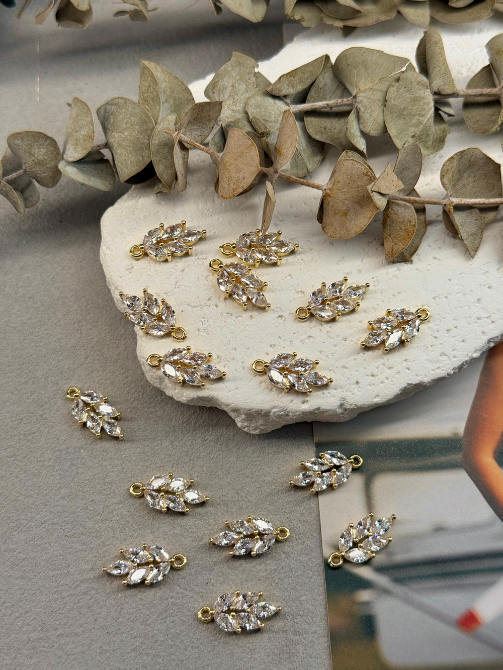 Подвеска "Колосок" фианитами, позолота 14k, 11*17 мм, 2 штуки