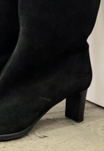 Ботфорты // Black // Suede