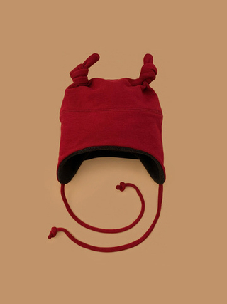 Мультисезонная шапка с узелками (бордовый)