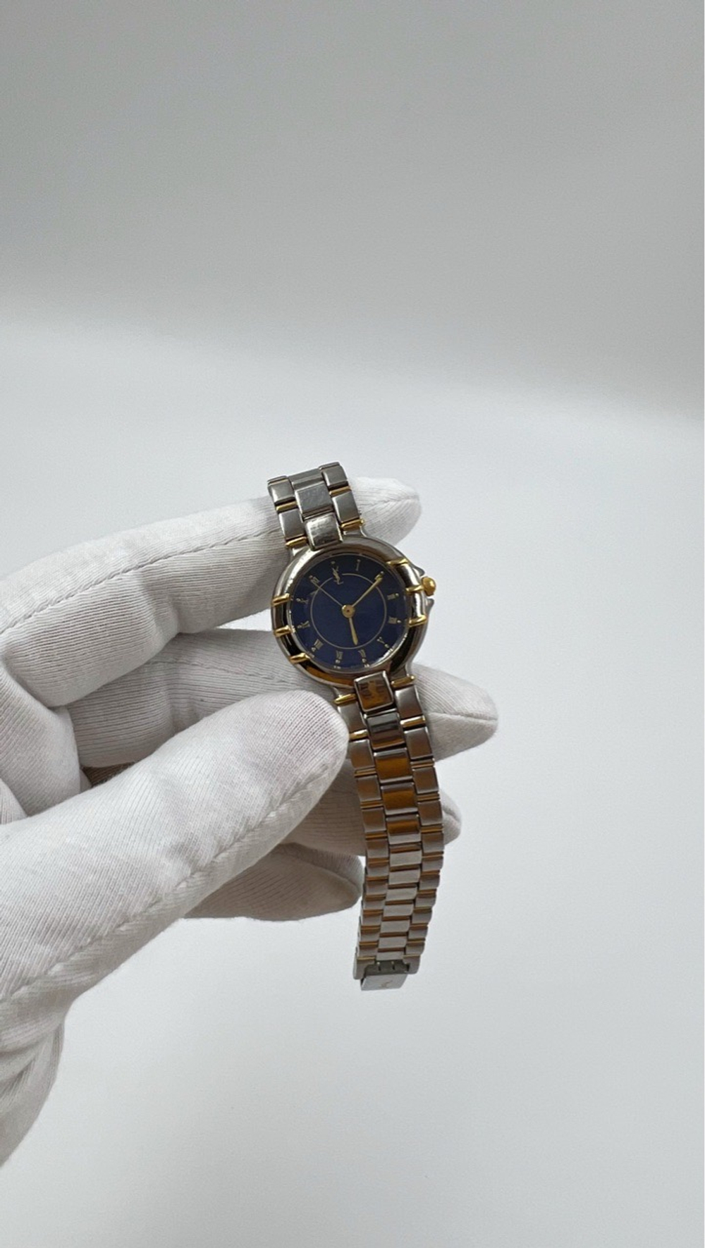 Часы Yves Saint Laurent