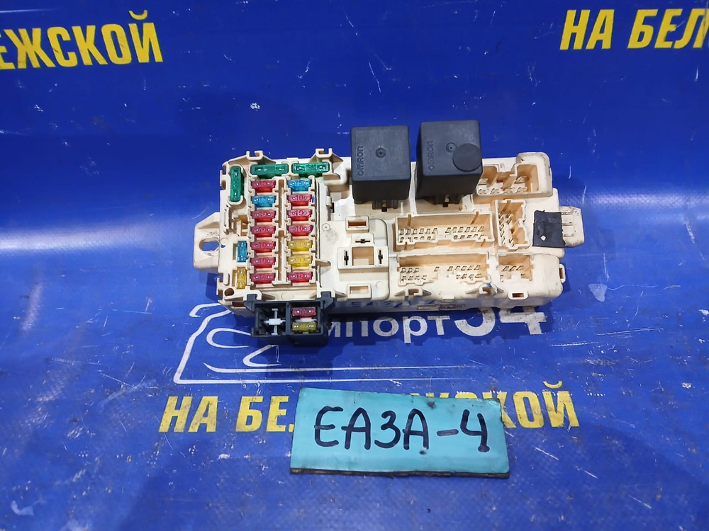 Блок предохранителей салонный MITSUBISHI GALANT 1999