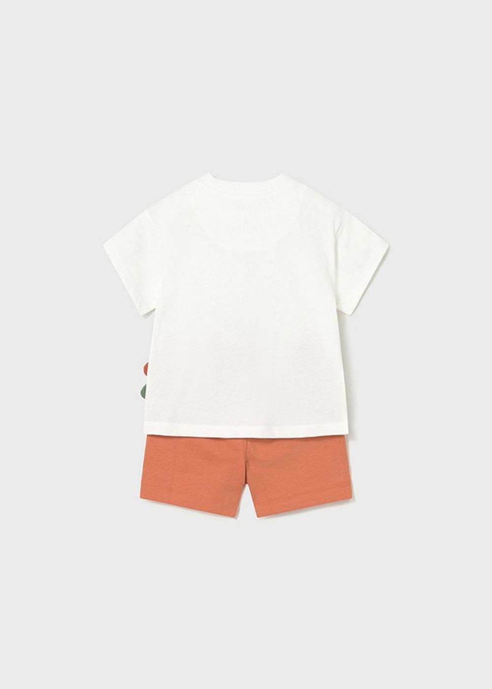 футболка с шортами
