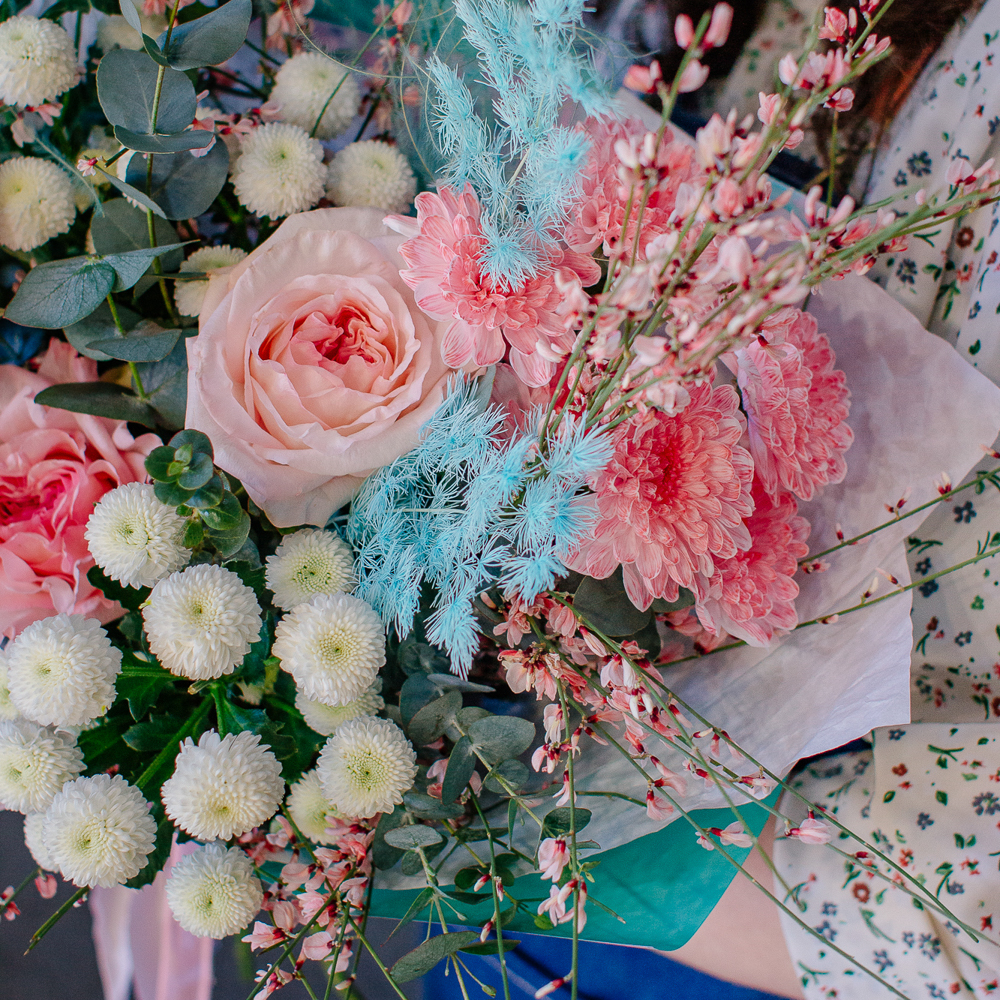 149. Свежий нежный букет с ароматными пионовидными розами