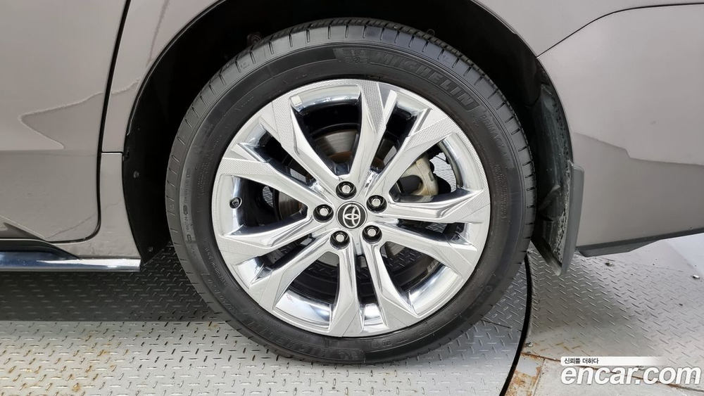 Toyota Sienna 4 Generation 2.5 Hybrid 2WD (07.2022)