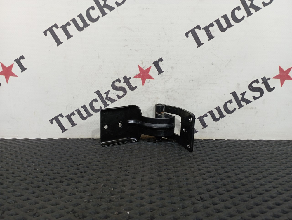 Петля крышки инструментального ящика 2023г.